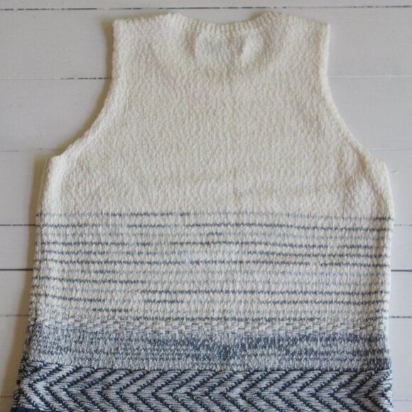 Abercrombie Kids Knit White and Blue Sweater Vest - Picture 6 of 7